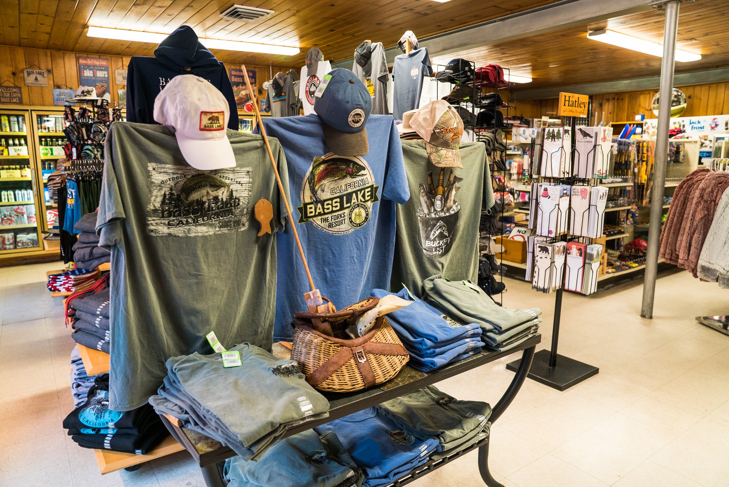 Bass clothing 2025 store outlet